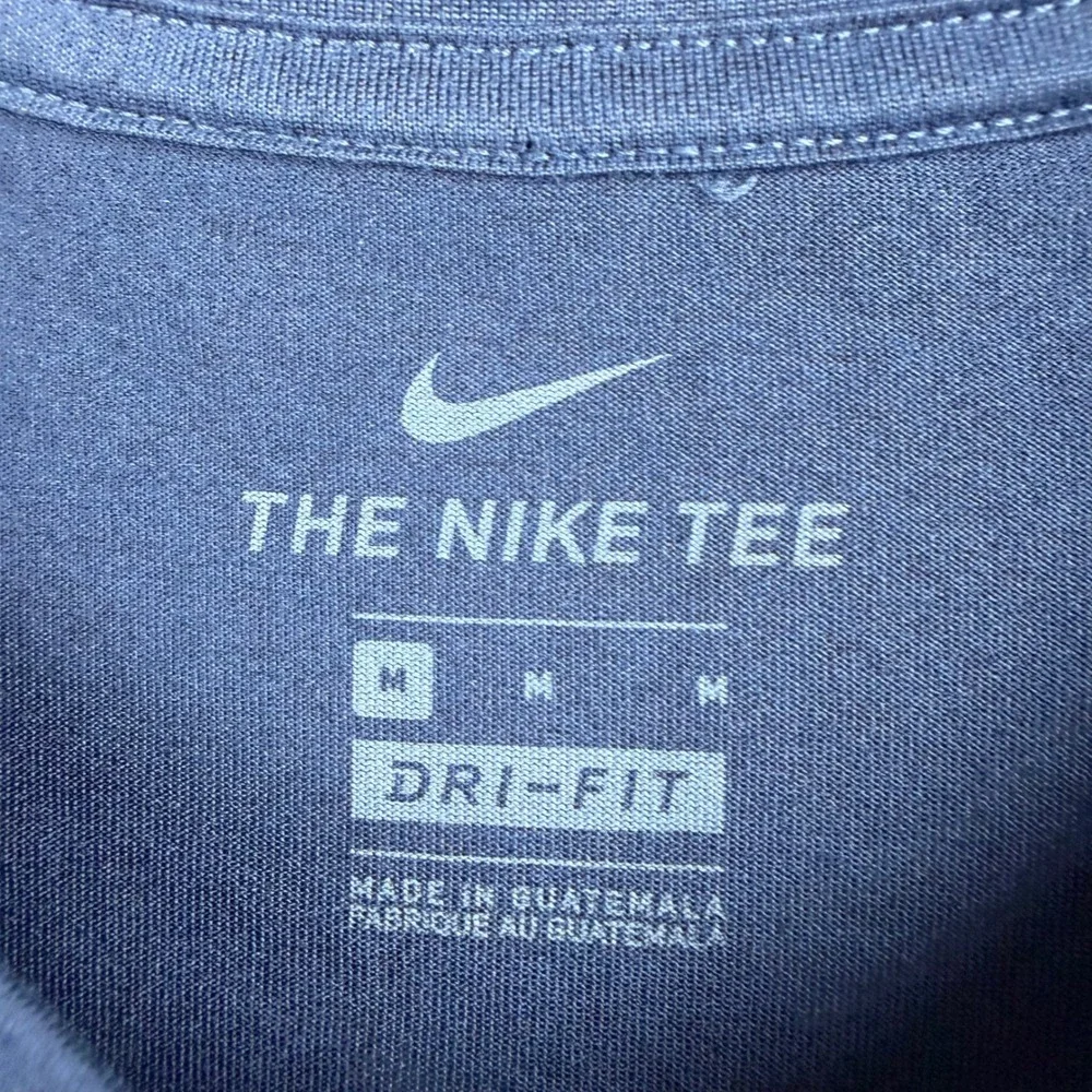 Nike Seattle Seahawks T-Shirt Men's Medium Navy Blue Dri-Fit Logo Athletic Tee